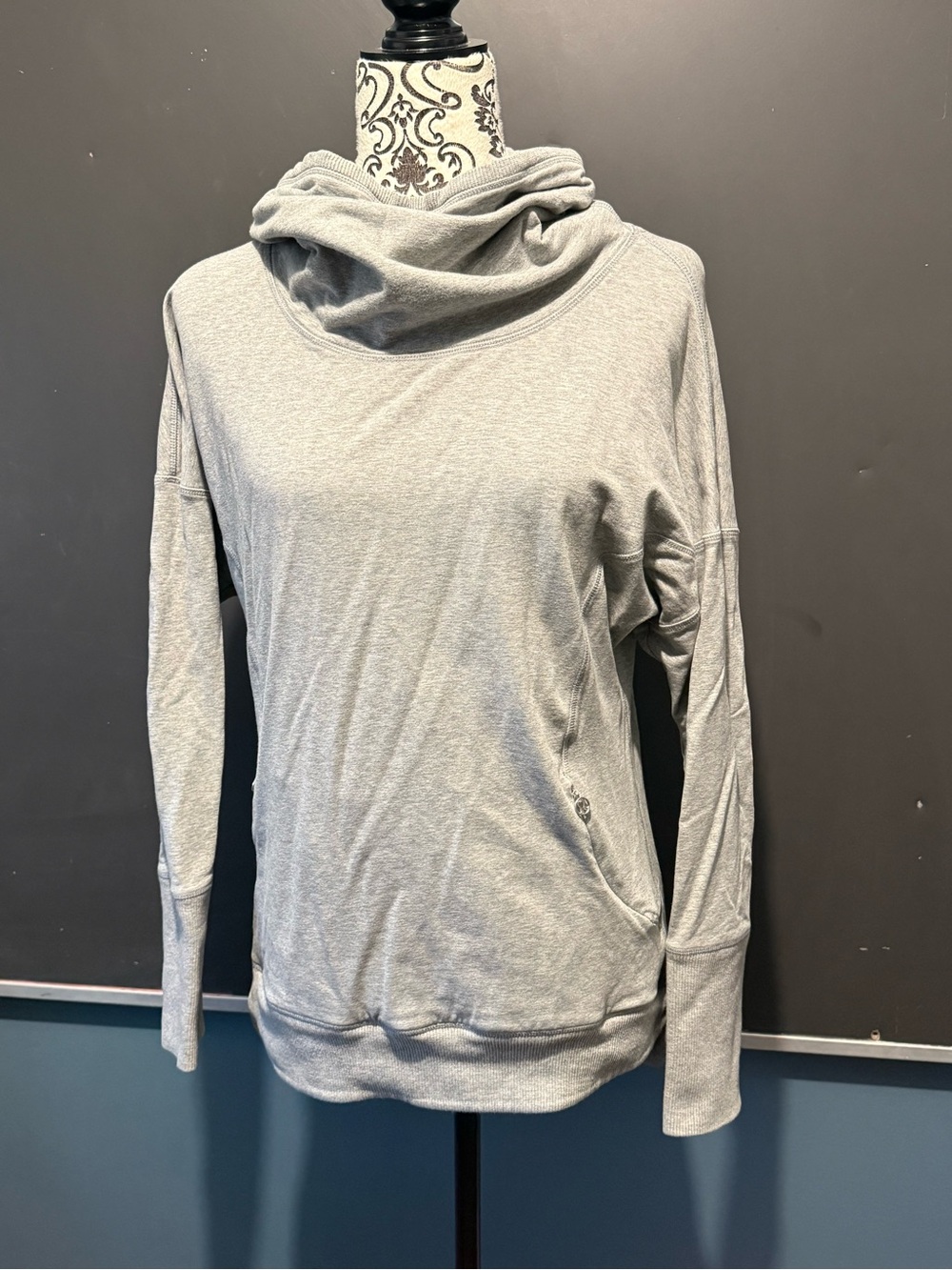 Lululemon Run: Rest Day Pullover